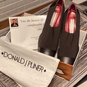 Donald Pliner brown loafers size 9